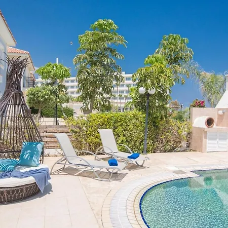 Rent Your Dream Holiday And Look Forward To Relaxing Beside Your Private Pool 1578 Protaras