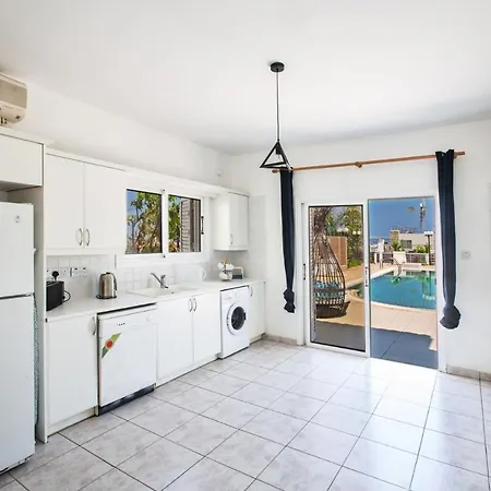 Villa Rent Your Dream Holiday And Look Forward To Relaxing Beside Your Private Pool 1578