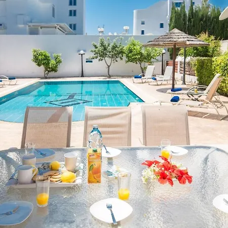 Rent Your Dream Holiday And Look Forward To Relaxing Beside Your Private Pool 1578 Βίλα